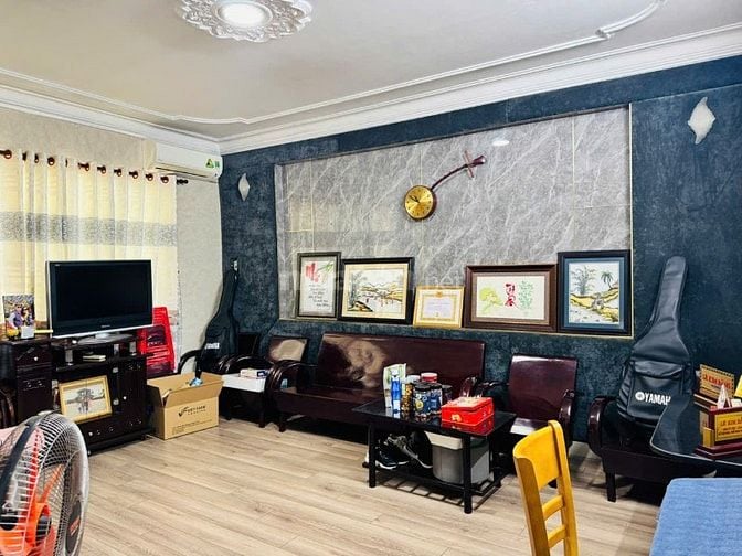 Biệt thự cách đường Phạm Văn Thuận 200m sổ hồng 262m2 giá chỉ 11 tỷ