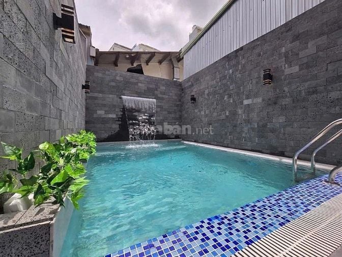 Bán Villa Mới Hồ bơi 5PN, 4 tầng, cách biển Mỹ Khê 300M, Sẵn dòng tiền
