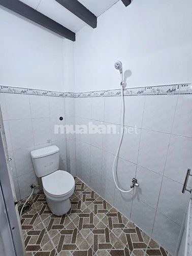 Phòng mới 25m2 có gác ngay Khu CNC, vòng xoay Phú Hữu, rộng rãi, an ni