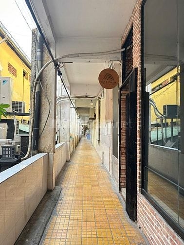 Cho thuê dãy nhà chung cư 62 Trần Hưng Đạo, Quận 1