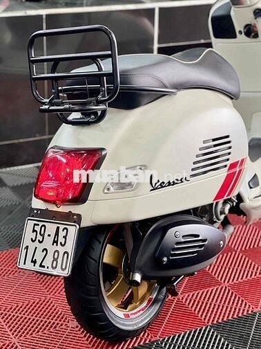 Mình cần bán xe Vespa GTS300s đời 2018 như hình ch
