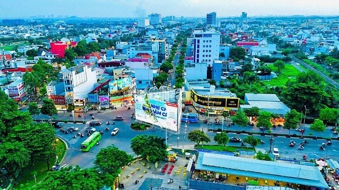 Tòa nhà 3 mặt tiền đường Phan Trung sổ hoàn công 2300m2 sàn giá 75 tỷ