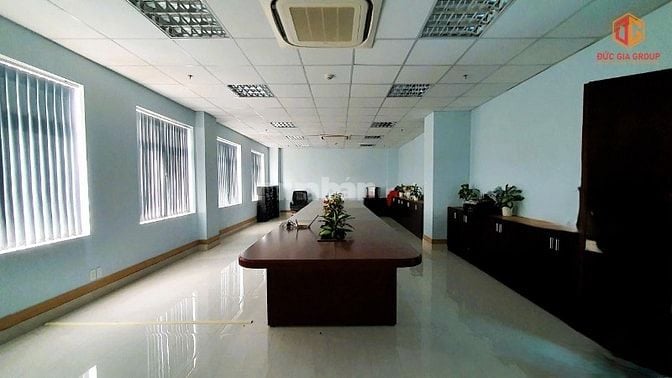 Tòa nhà 3 mặt tiền đường Phan Trung sổ hoàn công 2300m2 sàn giá 75 tỷ
