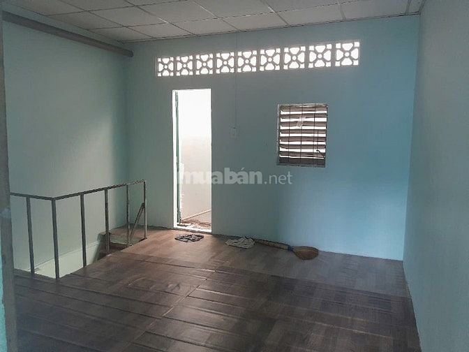 Cho thuê nhà đường Bình Long, quận tân phú
