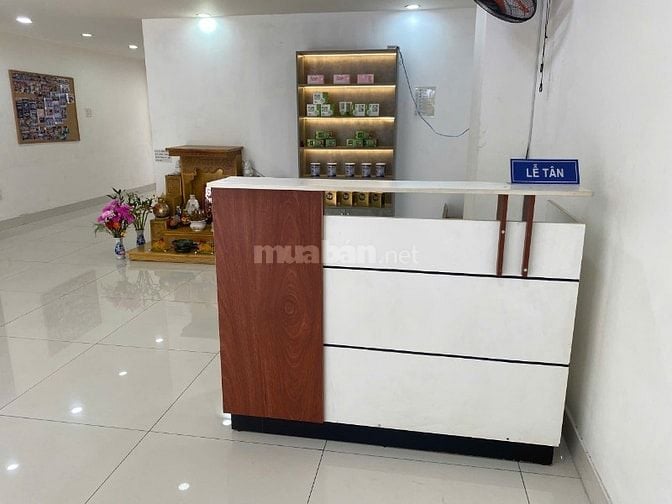 Tuyển gấp lễ tân văn phòng quận Bình Tân 