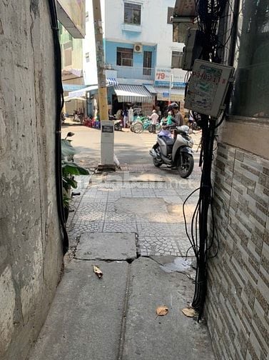 Cần cho thuê nhà nguyên căn địa chỉ 160 /5 b đường Bùi Thị Xuân, Quận 