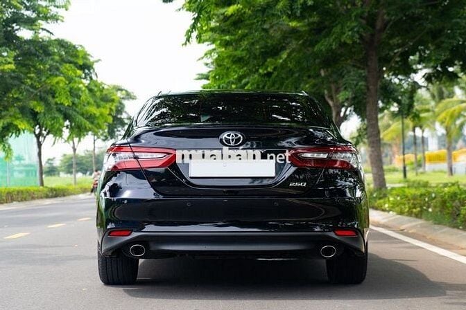 Toyota Camry 2.5Q 2022 1 chủ từ mới