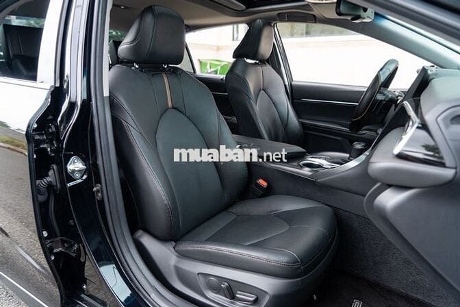 Toyota Camry 2.5Q 2022 1 chủ từ mới