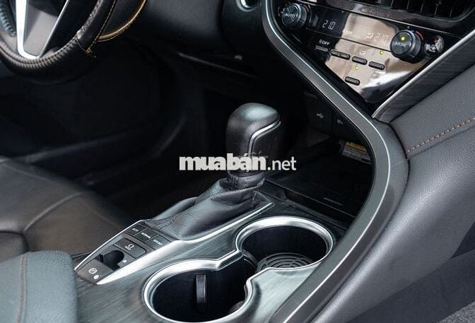 Toyota Camry 2.5Q 2022 1 chủ từ mới