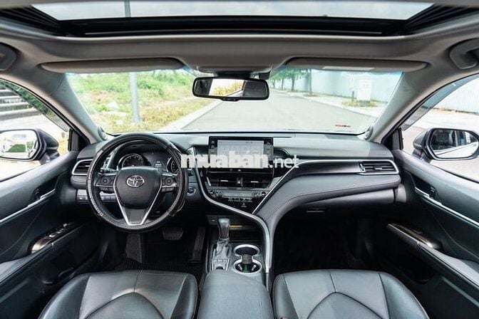 Toyota Camry 2.5Q 2022 1 chủ từ mới