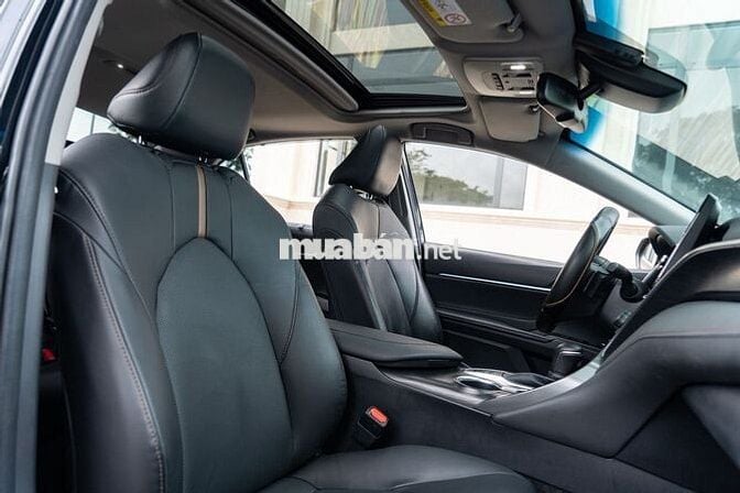 Toyota Camry 2.5Q 2022 1 chủ từ mới