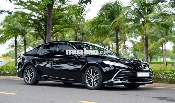 Toyota Camry 2.5Q 2022 1 chủ từ mới