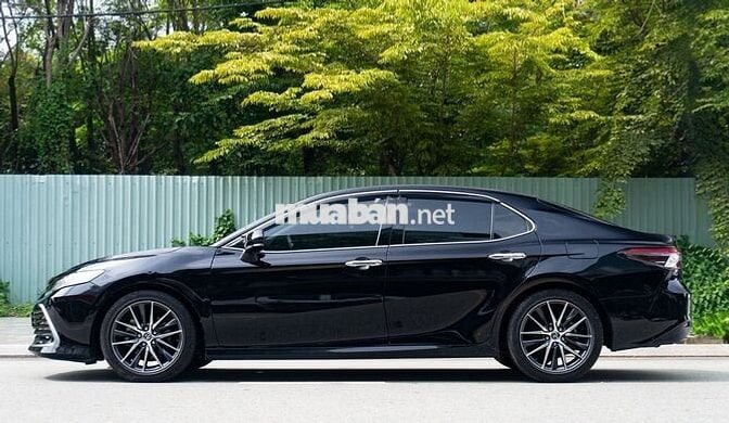 Toyota Camry 2.5Q 2022 1 chủ từ mới