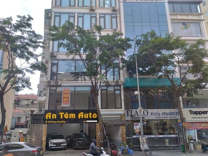 Cho thuê tầng 1 + tầng 2 nhà mặt đường số 400 Phạm Văn Đồng