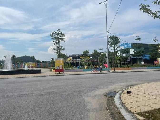 Bán đất trục tỉnh lộ 510 ngã 5 chợ Vực, cách biển Hải Tiến 2km 