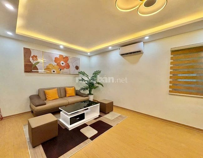 Cc mời thuê Nhà 8 ngõ 61 lạc Trung 80mx4 tầng kd tốt 20 tr.