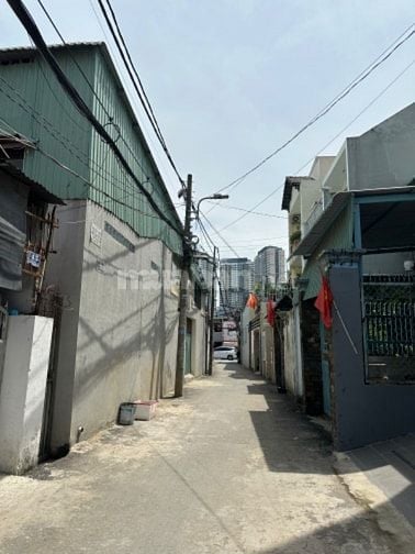 Bán đất 62,3m2 giá 4,5 tỷ phường BTT TP Thủ Đức
