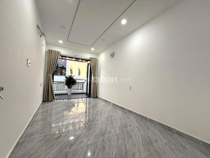 Nhà 2 Lầu tuyệt đẹp CAO CẤP góc 2 Mặt tiền kinh doanh đường Quang Trun