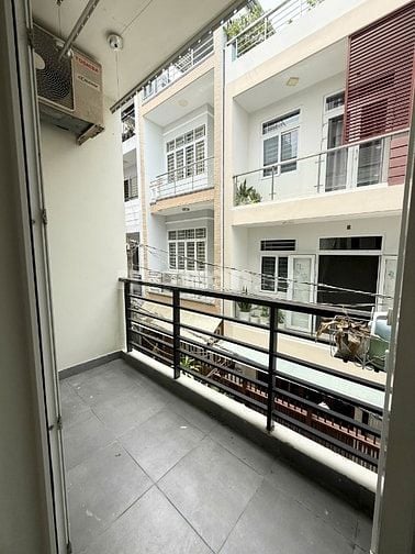 LÊ HỒNG PHONG TIẾP GIÁP Q5, Q10 4 TẦNG HẺM Ô TÔ 4M, 4 TẦNG MỚI TINH.