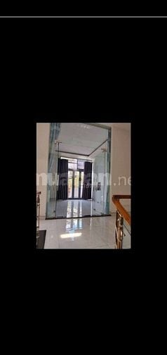 Cho thuê nhà 3 tầng mặt tiền đường 10m5 hòa xuân