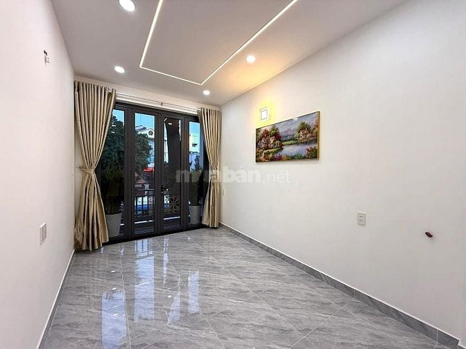 Nhà 2 Lầu tuyệt đẹp CAO CẤP góc 2 Mặt tiền kinh doanh đường Quang Trun
