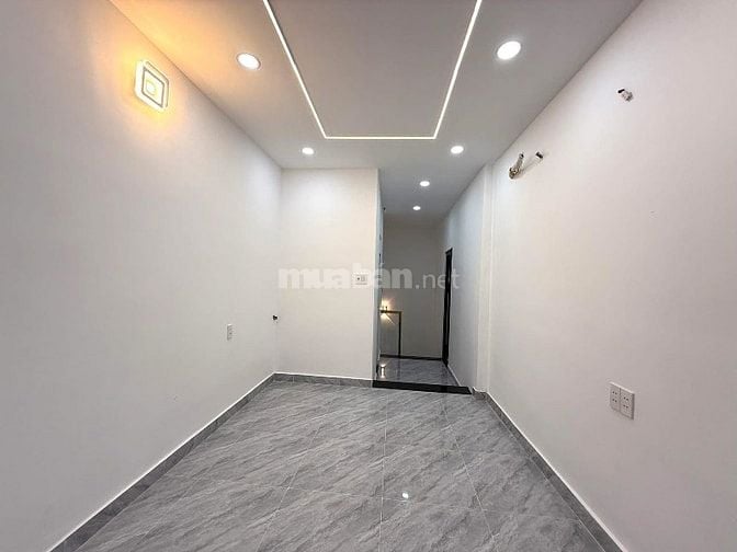 Nhà 2 Lầu tuyệt đẹp CAO CẤP góc 2 Mặt tiền kinh doanh đường Quang Trun