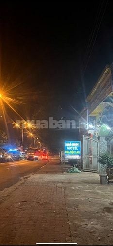 Bán nhà ở gồm cả nhà nghỉ có hồ cá Koi tại Đường Nguyễn Tất Thành, Thị