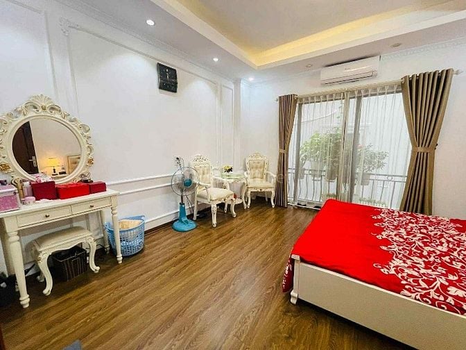 TÔI LÀ CHỦ NHÀ CẦN BÁN CĂN NHÀ tại XÃ ĐÀN 35 x 5 tầng 9,3 tỷ