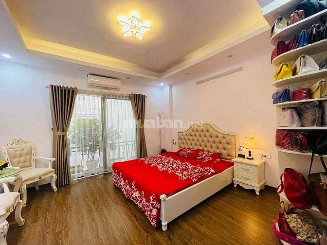 TÔI LÀ CHỦ NHÀ CẦN BÁN CĂN NHÀ tại XÃ ĐÀN 35 x 5 tầng 9,3 tỷ