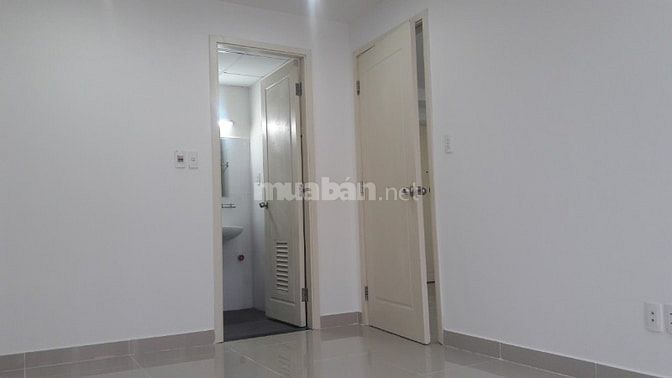 Chính chủ cho thuê căn hộ SkyWay-Conic-B.Chánh. Căn góc, 70m2, tầng 17