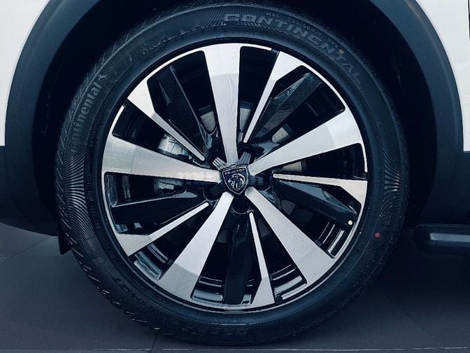 Peugeot 3008 2025 Premium – SUV 5 chỗ mới 100%, giao ngay
