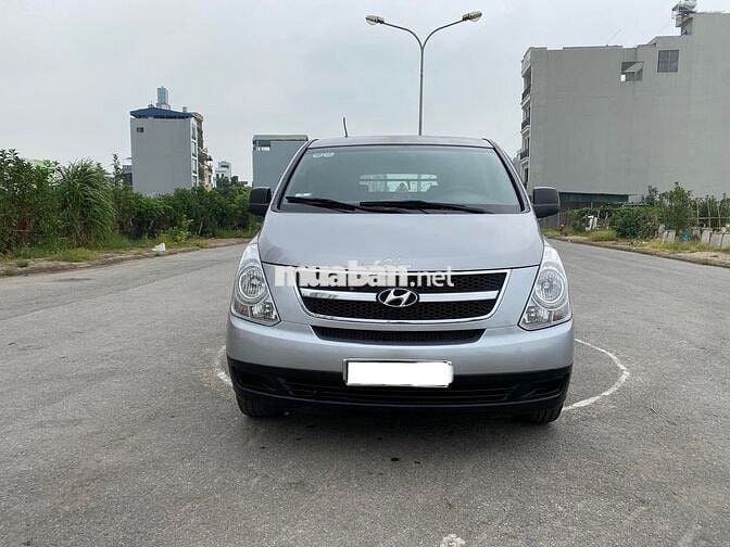 Hyundai Starex 2013 số tay máy xăng, tải van 6c