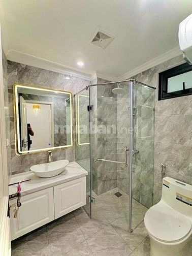 Bán nhà phố Yên Lạc, TT  quận Hai Bà Trưng, ô tô đỗ cửa, thang máy,41m