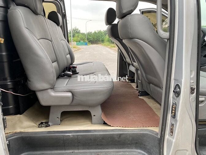 Hyundai Starex 2013 số tay máy xăng, tải van 6c