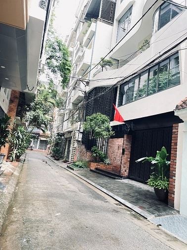 Bán BT Vip Phố Liễu Giai, Ba Đình DT190m2 Mt 15m Đường oto gia 76,6ty