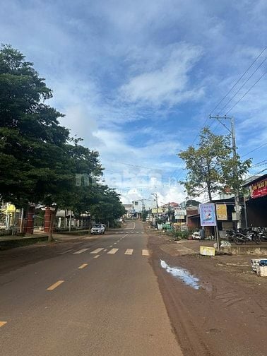 Bán nhà 2 mặt tiền DT: 14mx70m (nở hậu 16m) gần chợ Tân Hà Lâm Đồng.