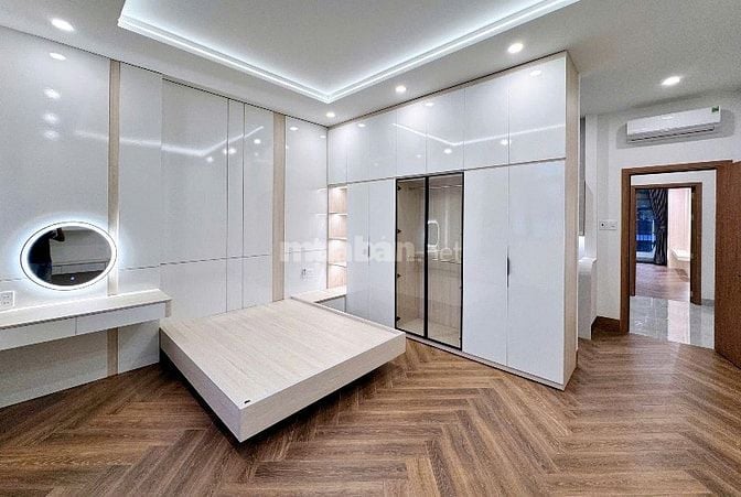 NHÀ MỚI XÂY 120M2 - 2,95 TỈ - 1 TRỆT 2 LẦU - 4PN,4WC - SỔ RIÊNG - TDM