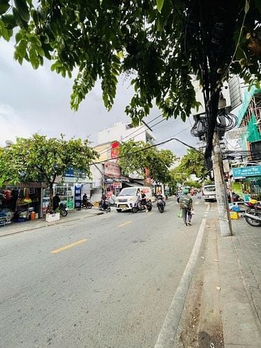 Bán nhà MT Lý Phục Man 4,3 x 28m, 2 lầu, giá chỉ 18,8 tỷ.