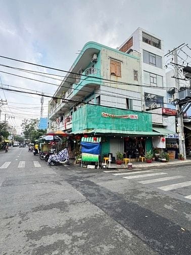 Cần bán tòa nhà 2 mặt tiền đường số - Quận 7