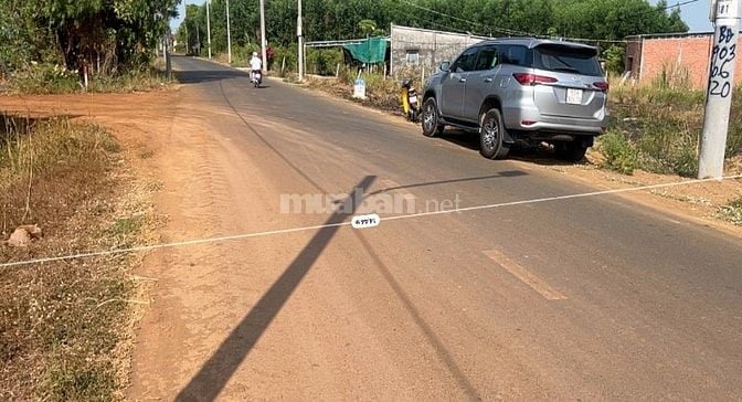 Bán 1000m2 đất mặt tiền đường nhựa 6m, quy hoạch 2 mặt tiền 