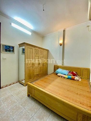 NHÀ ĐẸP THANH XUÂN Ngã Tư Sở 40m2, 4 Ngủ, NGÕ RỘNG,Gần Mặt Phố 8.59tỷ