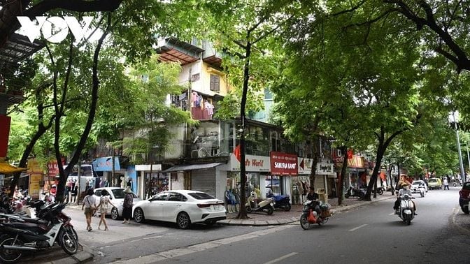 Bán gấp nhà tập thể mặt phố Nghĩa Tân - kinh doanh tốt chỉ 7.68 ỷ 7.6