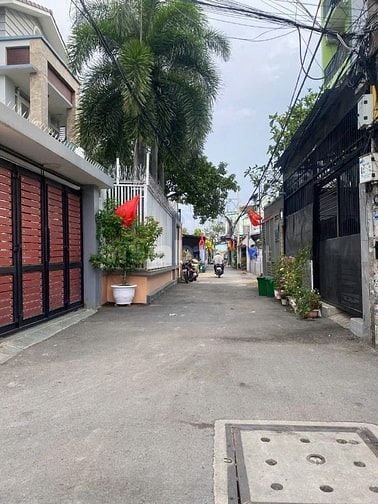 Bán nhà hẻm 609 Quốc Lộ 13, P. HBP, dt 121m2 giá 7.3 tỷ