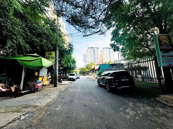 Đất bán ngay đường Đồng Khởi  đối diện Cục Hải Quan ĐN 91m2 giá 6.5 tỷ