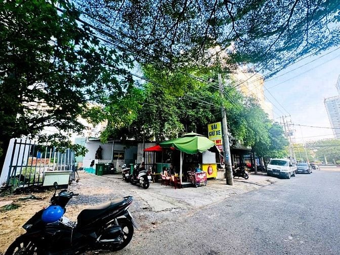 Đất bán ngay đường Đồng Khởi  đối diện Cục Hải Quan ĐN 91m2 giá 6.5 tỷ
