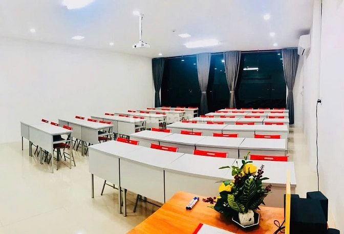 Bán nhà mặt tiền đường Phạm Văn Thuận sổ hồng 482m2 cho thuê 2 tỷ/năm