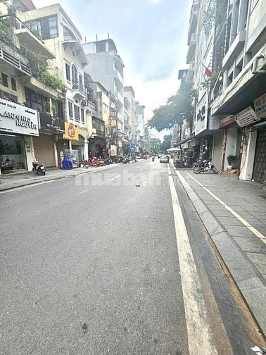 Bán đất Mặt phố Nguyễn Khuyến 215m2, mt 11m
