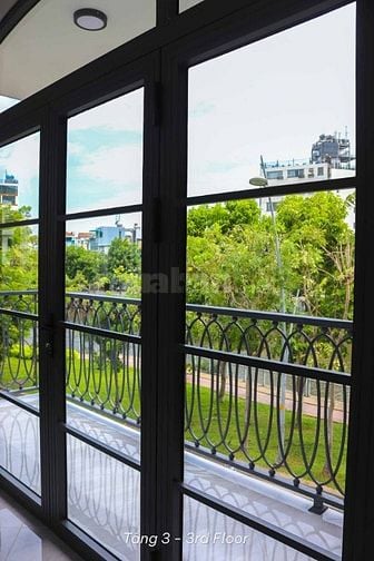 Cho thuê nguyên căn nhà Mặt tiền 459 Hoàng Sa