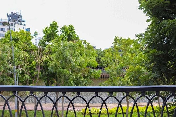 Cho thuê nguyên căn nhà Mặt tiền 459 Hoàng Sa
