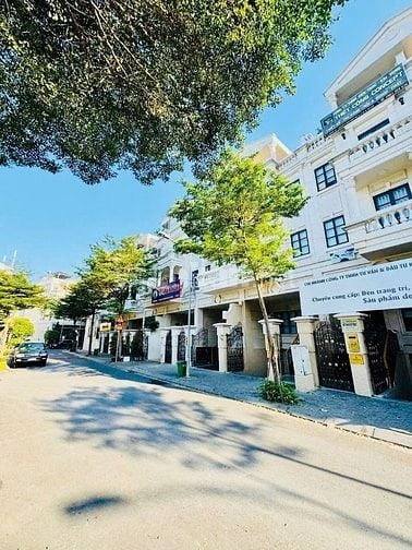 Bán nhà Biệt thự KDC CITYPLAND Hầm 4 lầu Phan Văn Trị p10 Gò Vấp 